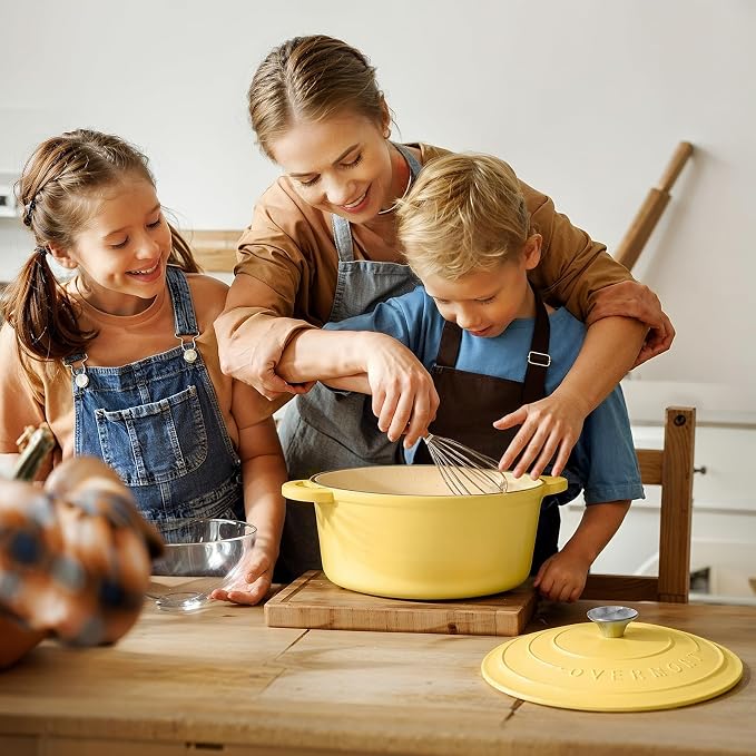 Overmont Enameled Cast Iron Dutch Oven - 4.5QT Pot with Lid Cookbook & Cotton Potholders - Heavy-Duty Cookware for Braising, Stews, Roasting, Bread Baking GooseYellow
