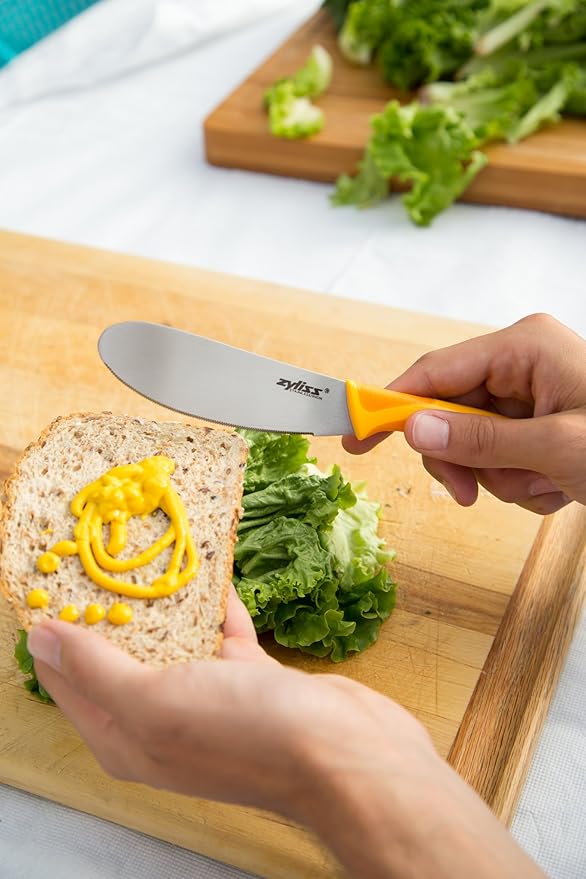 Zyliss Sandwich Knife & Condiment Spreader - Sandwich Spreader Knife for Butter, Cream Cheese, & Jellies - Butter for Bagels & Toast - Orange (Pack of 6)