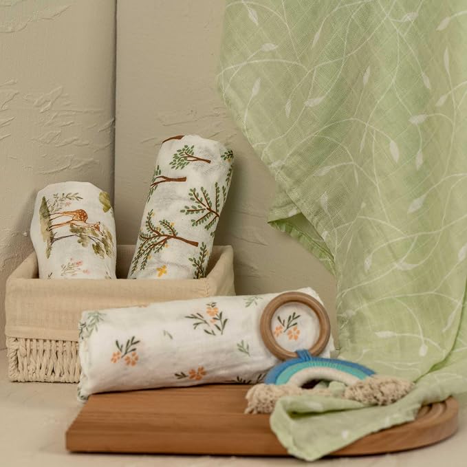 Muslin Swaddle Blankets for Newborn, 4 Pack Cotton Baby Blankets Neutral, Large 31.5 x 43.3 Breathable Soft Receiving Blanket, Essentials Swaddle Wrap Burping Clothes, Green Jungle Animal