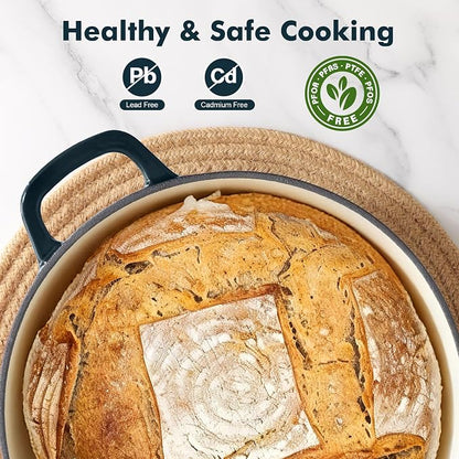 SENSARTE Enameled Cast Iron Dutch Oven Pot with Lid 3.5/5.5/6.5 Quart Heavy-Duty Round Dual Handles Kitchen Pot with Cotton Potholders & Silicone Trivet, Pot for Bread Baking, Stews, Braising, Roasting, Oven Safe, 3.5 Quart, Emerald Green