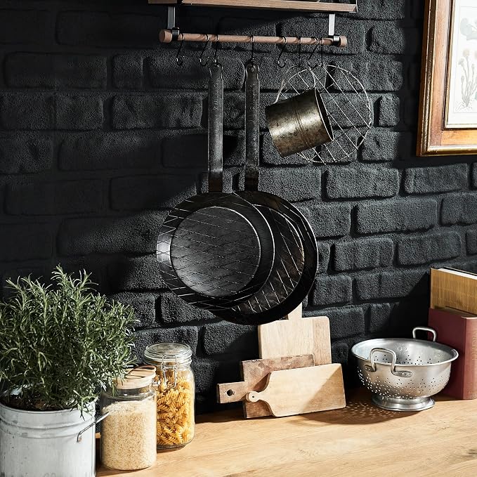 ZWILLING Forged 9.5-Inch Carbon Steel Frying Pan, PFAS-Free Pre-Seasoned Frying Pan, Induction Compatible Skillet, Oven Safe Carbon Steel Cookware