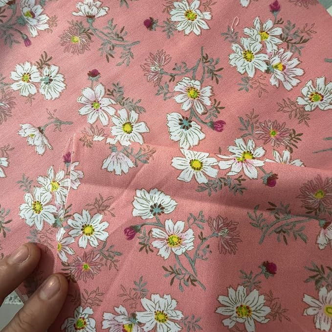 7Pcs 9.8" x 9.8"(25 * 25CM) Cotton Fabric DIY Making Supplies Quilting Patchwork Fabric Fat Quarter Bundles DIY for Quilting Cotton Patchwork Cushions (Small Flowers Mix, 9.8" x 9.8")
