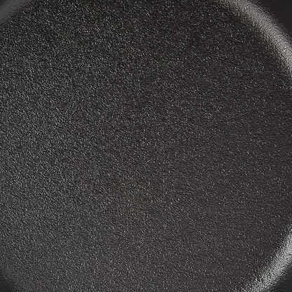 Lodge Wildlife Series - 6.5" Cast Iron Skillet with Wolf Scene