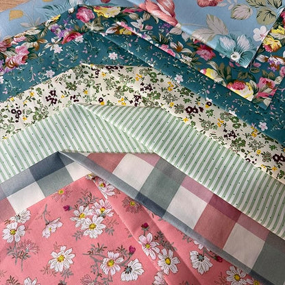 7Pcs 20" x 20" Cotton Fabric DIY Making Supplies Quilting Patchwork Fabric Fat Quarter Bundles DIY for Quilting Cotton Patchwork Cushions (Small Flowers Mix, 20 x 20 inches)